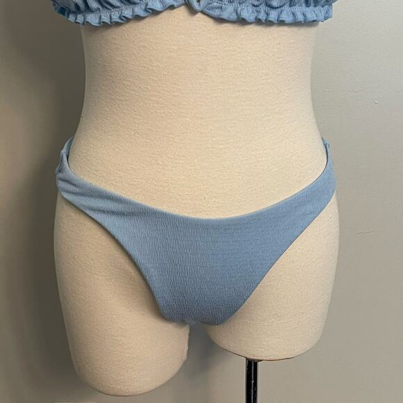 SHEIN Women’s Bikini Baby Blue Gathered Top Size‎ Large - Picture 4 of 7